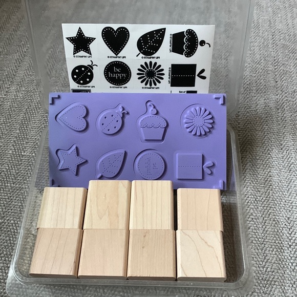 Darling Dots stamp set - Picture 1 of 6